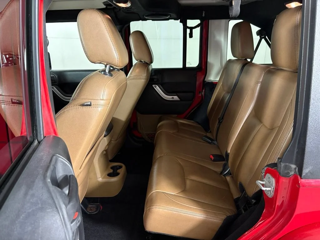 Used 2013 Red Jeep Sahara image 42