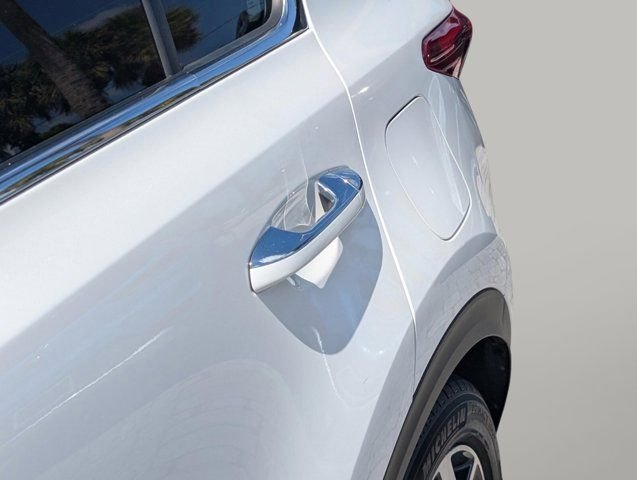 Used 2022 White Kia EX image 18