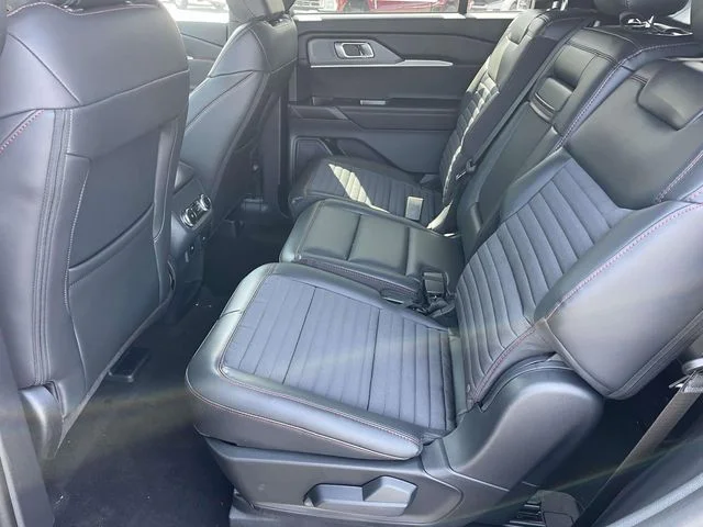 New 2026 Carbonized Gray Metallic Ford ST-Line image 9