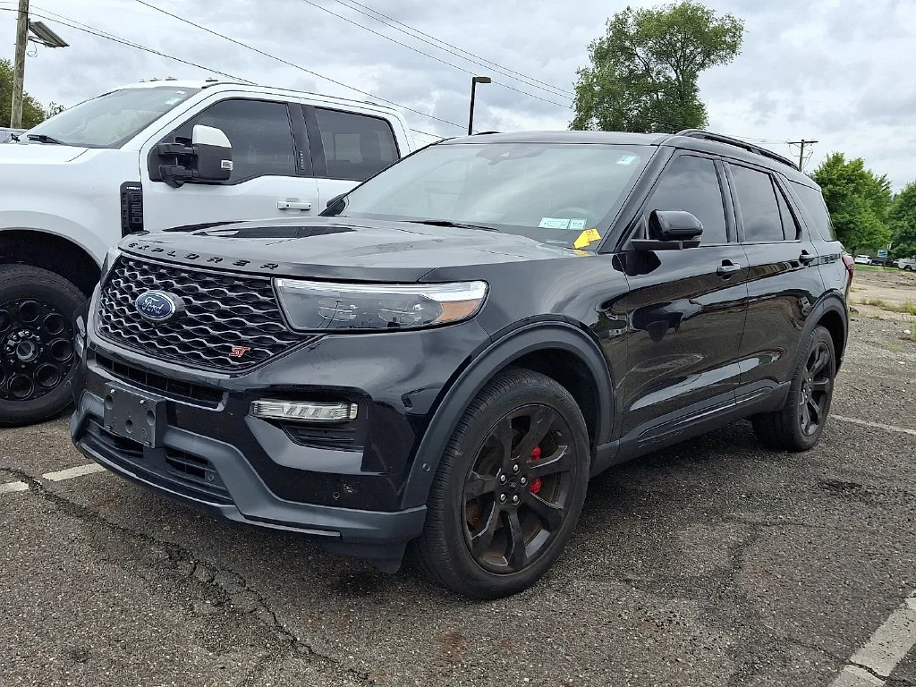 Used 2022 Black Ford ST image 4