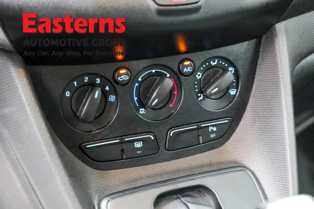 Used 2017 Blue Ford XL image 19