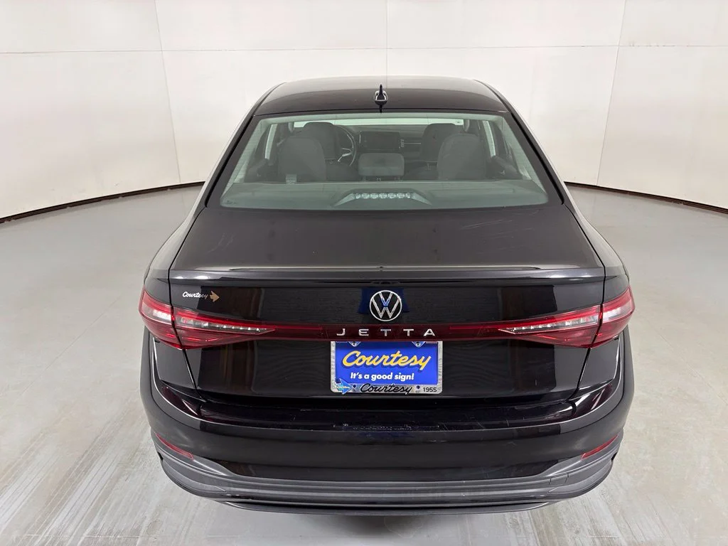 Used 2025 Black Volkswagen 1.5T S image 7