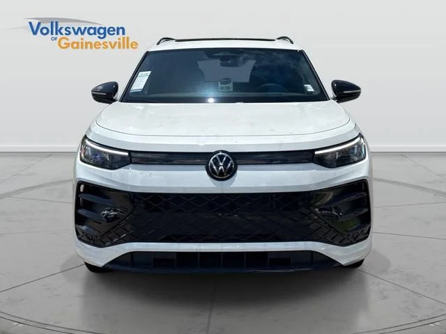 New 2026 Opal White Pearl Volkswagen SE R-Line Black image 9