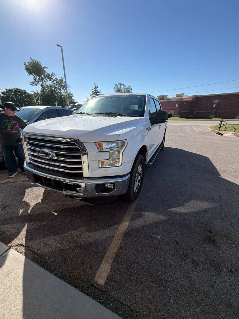 Used 2015 White Ford XLT image 10
