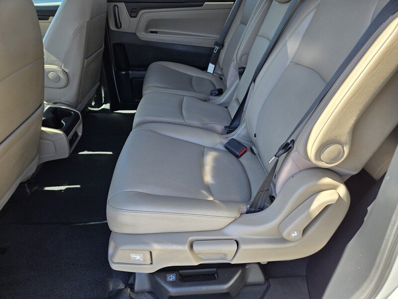 Used 2022  Honda EX-L image 12