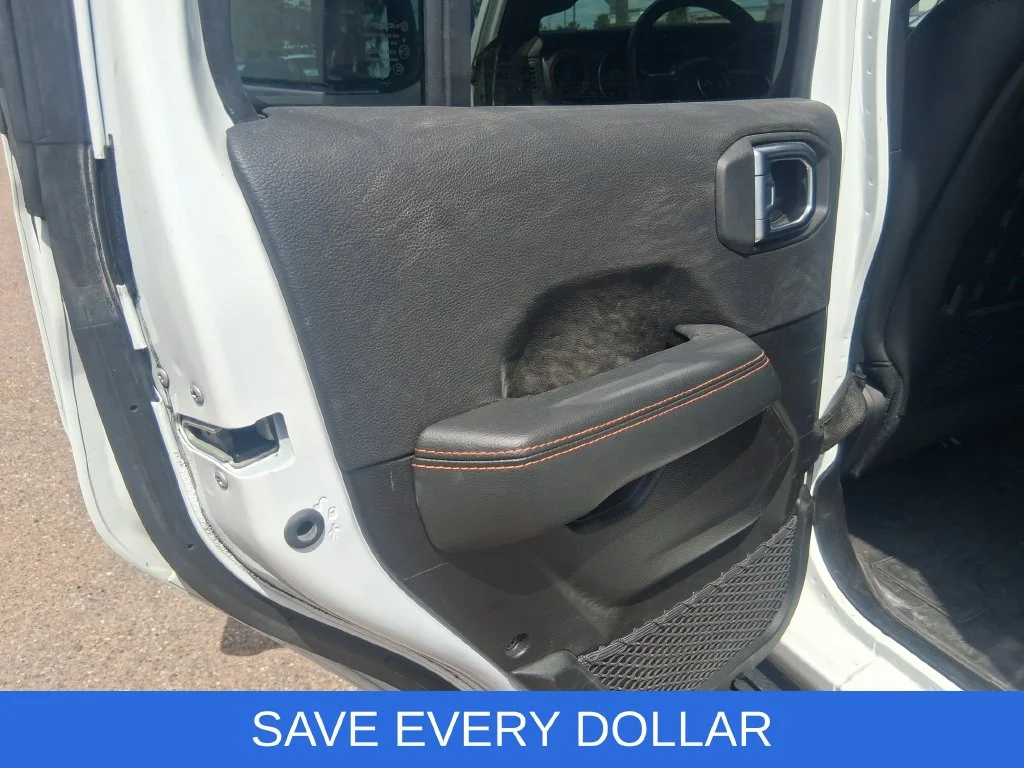 Used 2023 White Jeep Mojave image 13