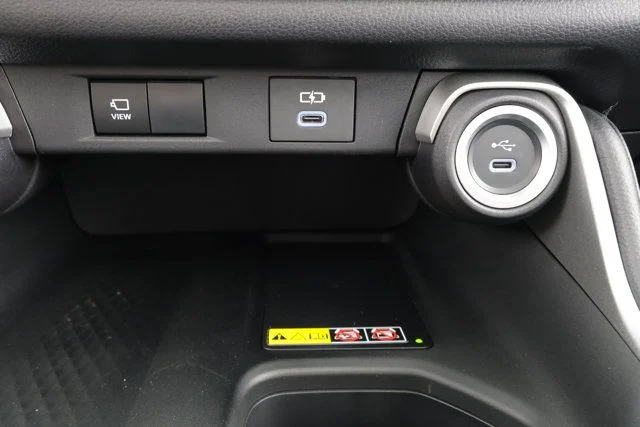 Certified Used 2026  Toyota Limited image 21