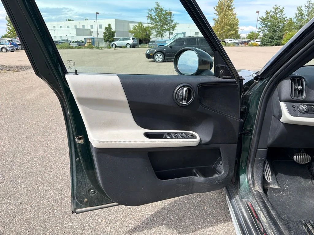 Used 2017 Green MINI  image 9
