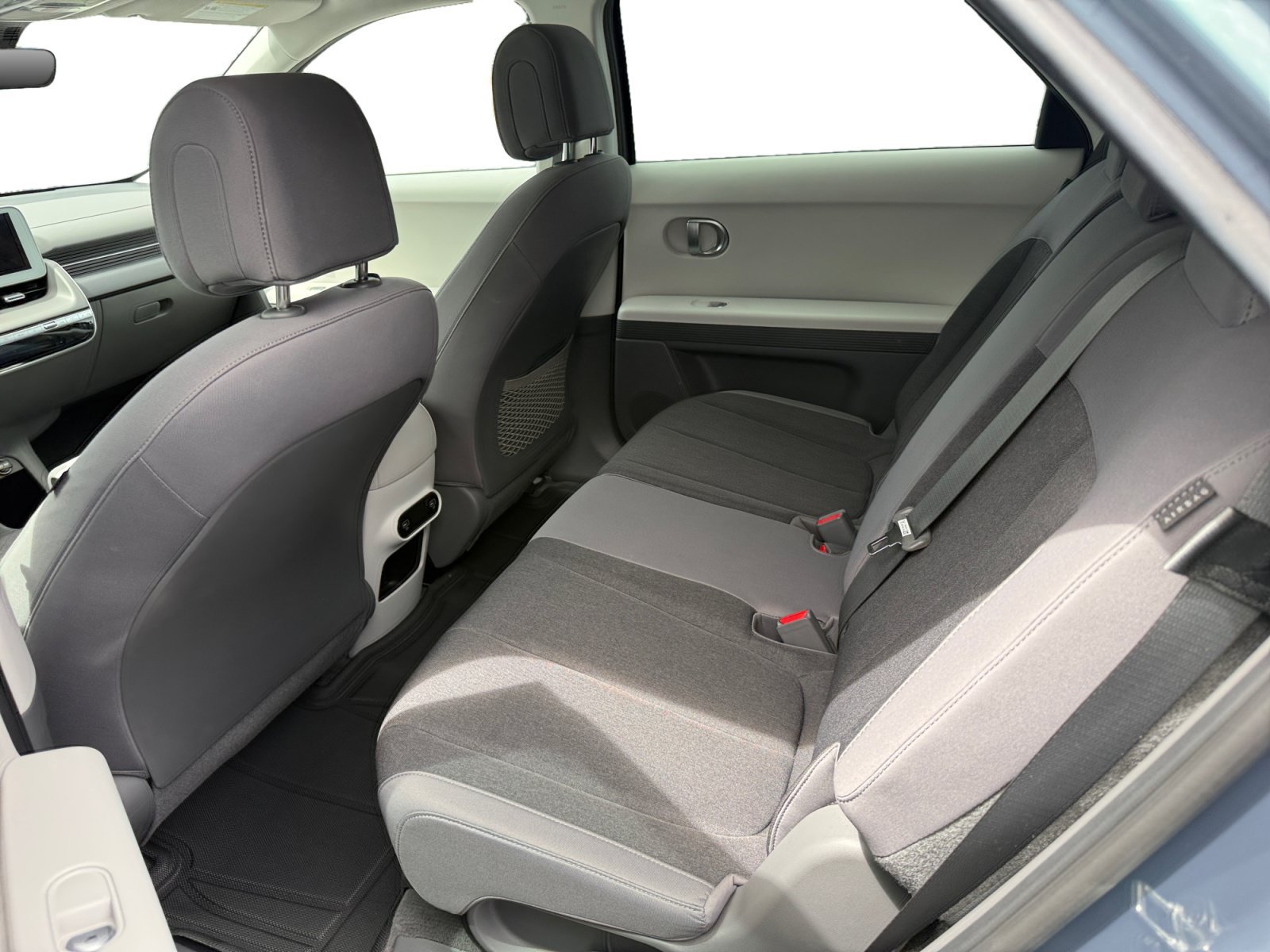 Certified Used 2024 Teal Hyundai SE image 16