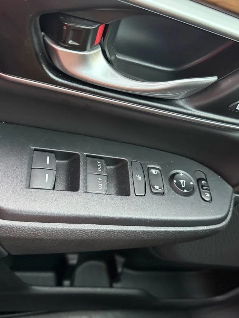 Used 2020 Black Honda EX-L image 35