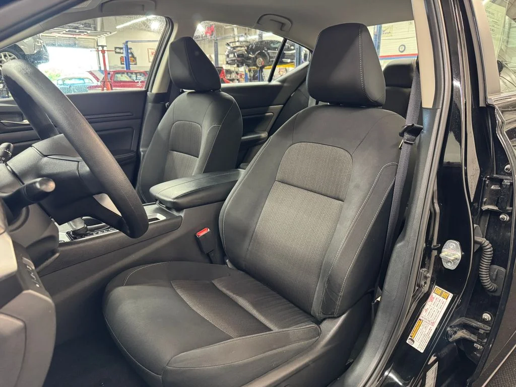 Used 2025 Black Nissan 2.5 SV image 16