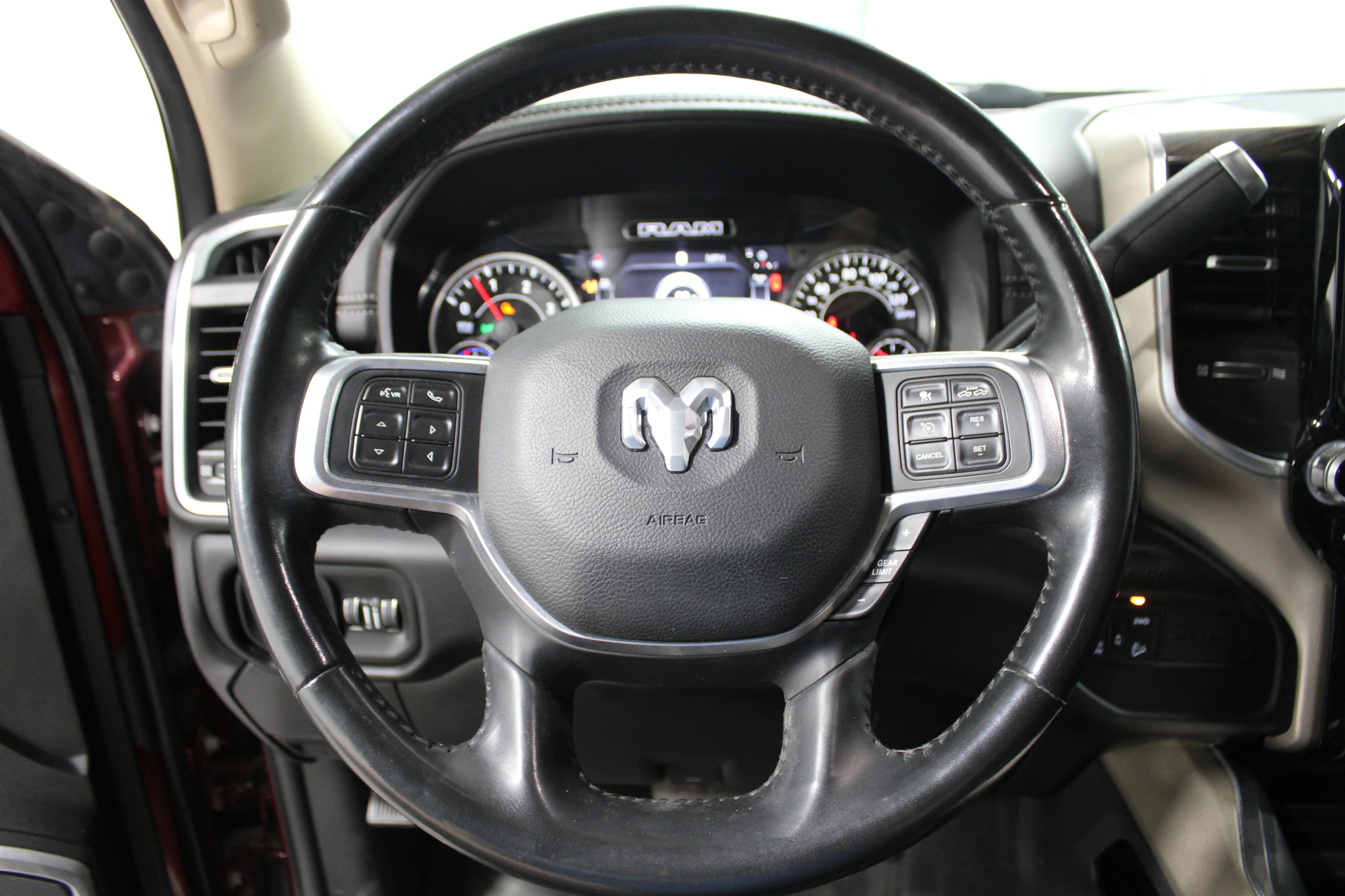 Used 2020 Delmonico Red Pearlcoat Ram Laramie image 9