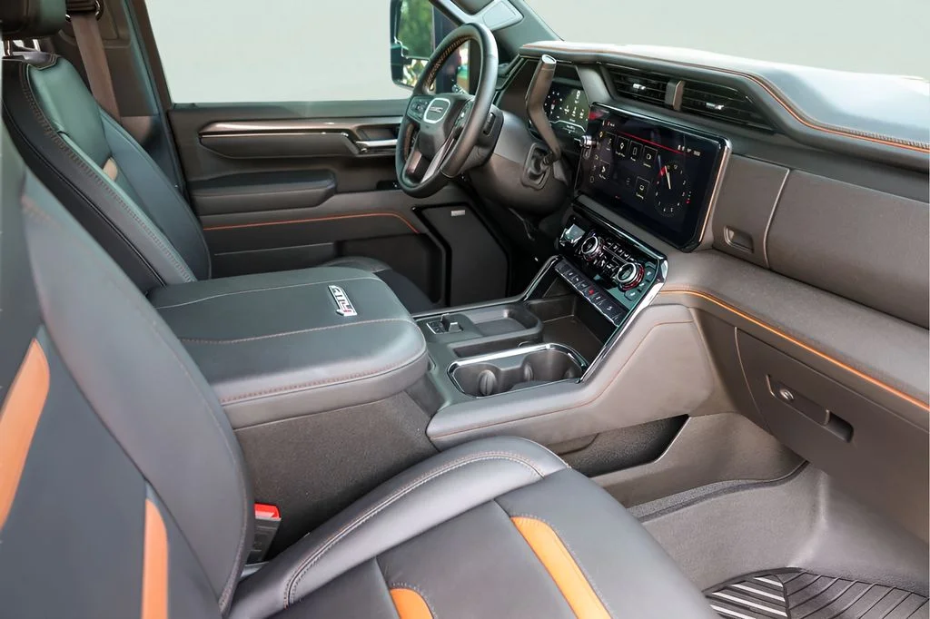 Used 2025 Black GMC AT4 image 32