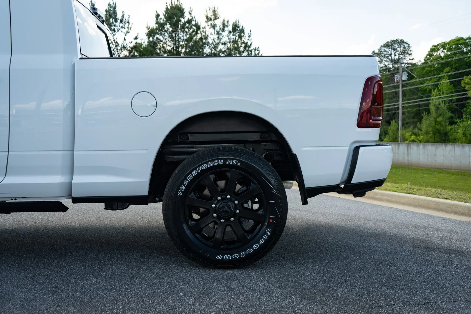 New 2026 Bright White Clear-Coat Exterior Paint RAM Laramie image 13
