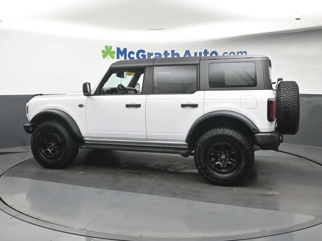 Used 2022 White Ford Base image 23
