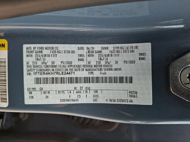 Used 2024 Gray Ford Lariat image 27