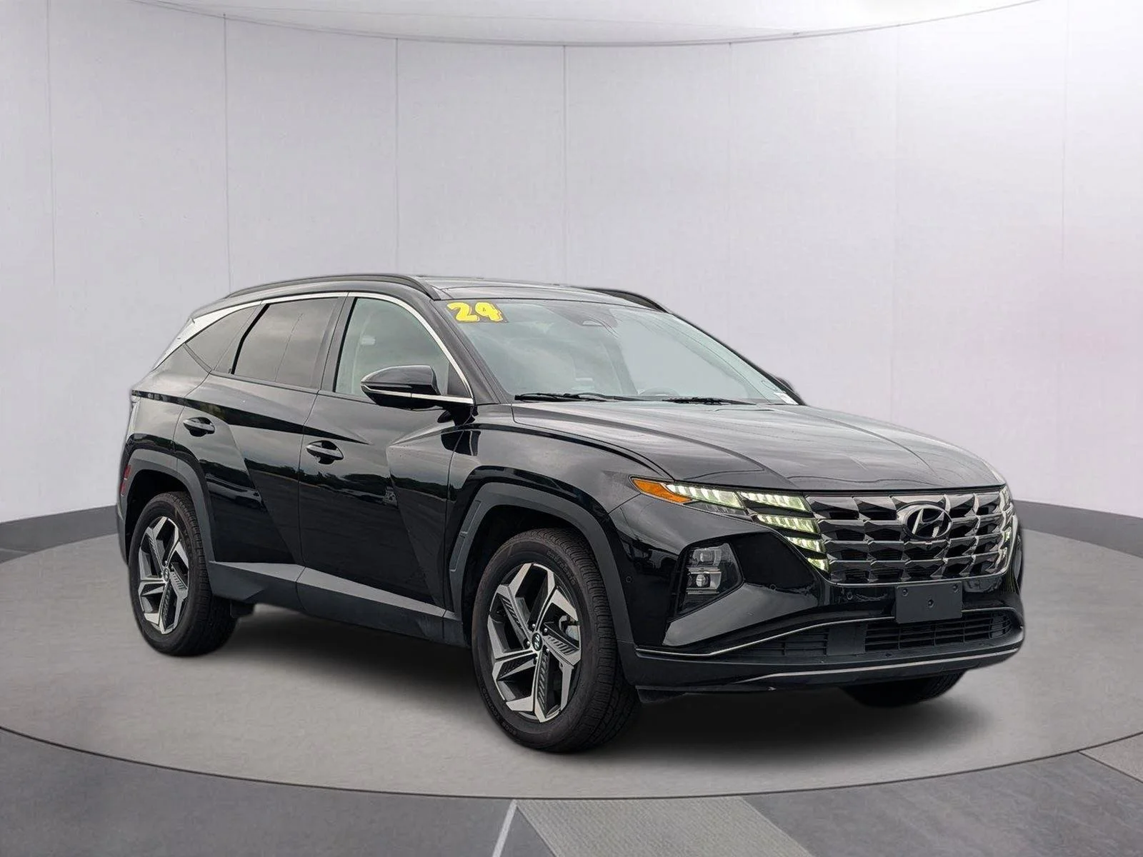 Used 2024 Black Pearl Hyundai Limited image 7