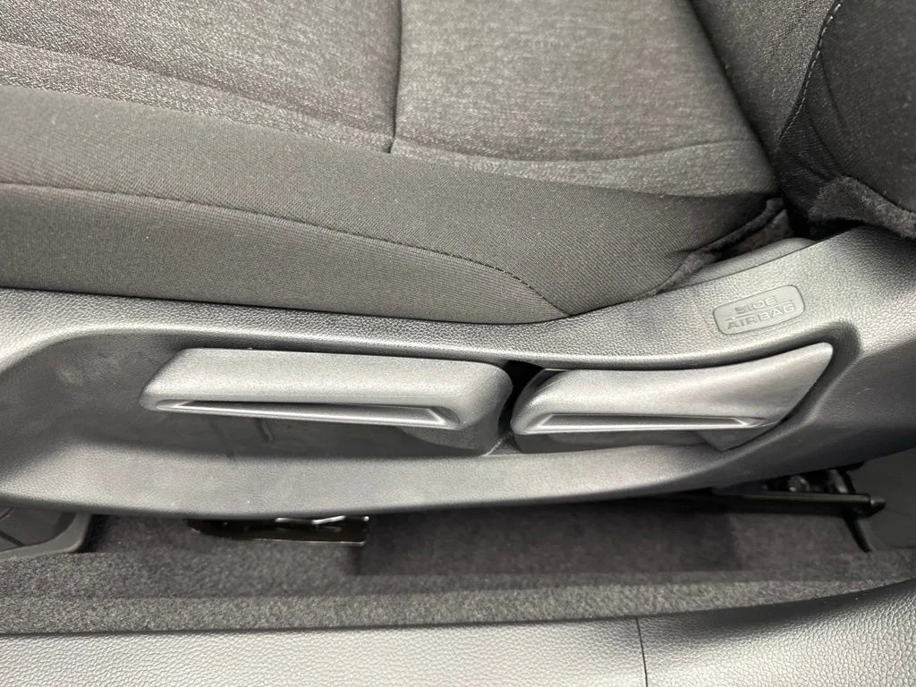 New 2026 Platinum White Pearl Honda LX image 17