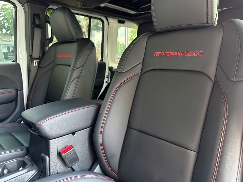 New 2026 Bright White Clearcoat Jeep Rubicon X image 4