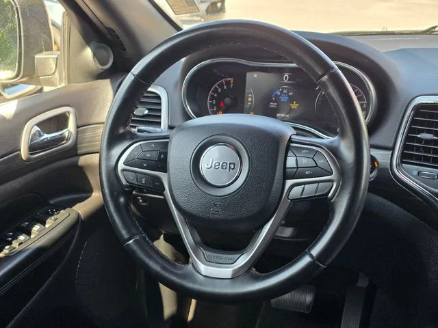 Used 2020 Gray Jeep Laredo E image 34