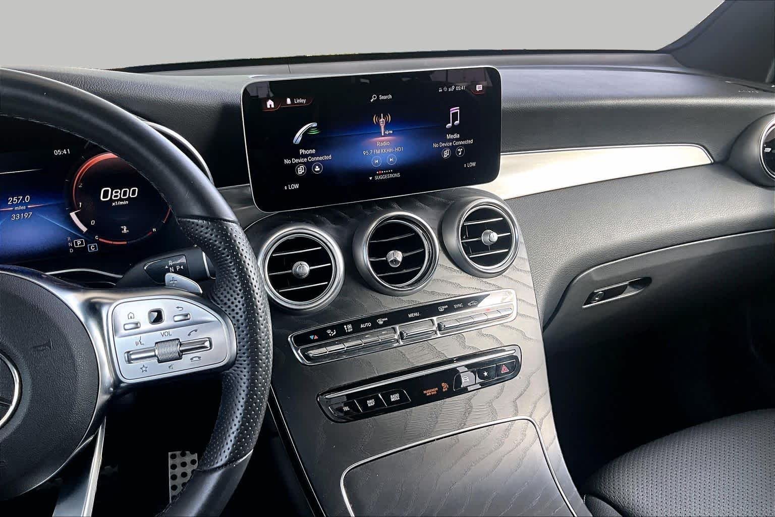 Used 2022 Black Mercedes-Benz GLC 300 image 7