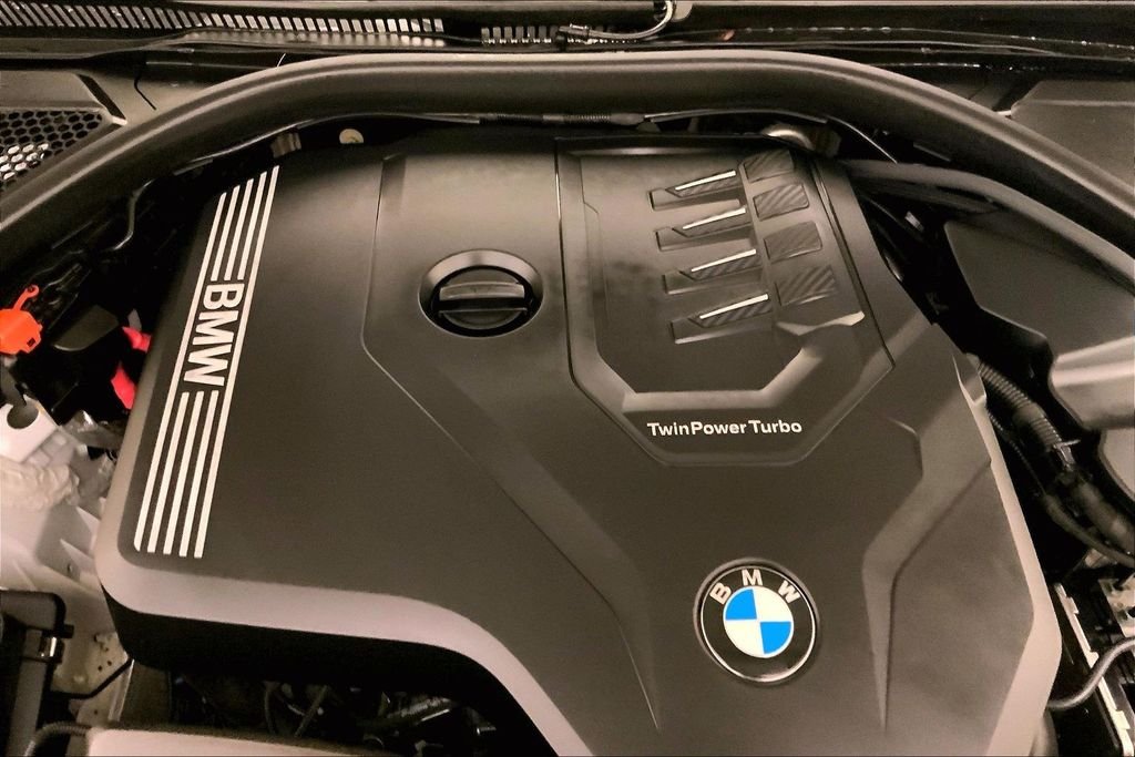 Used 2021 Mineral White Metallic BMW  image 31