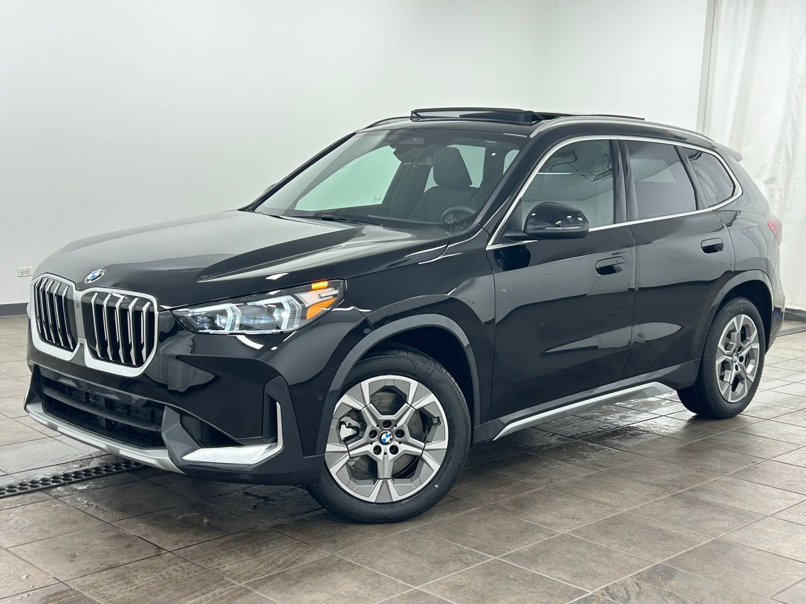 2026 BMW X1 xDrive28i's photo