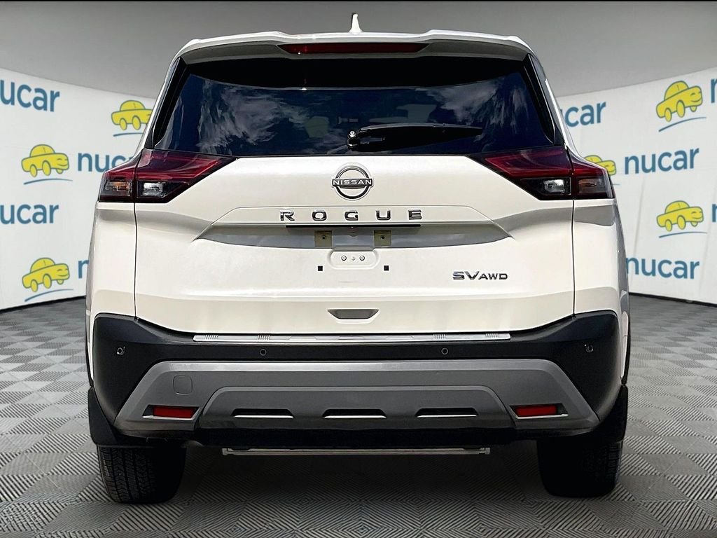 Used 2023 White Nissan SV image 5