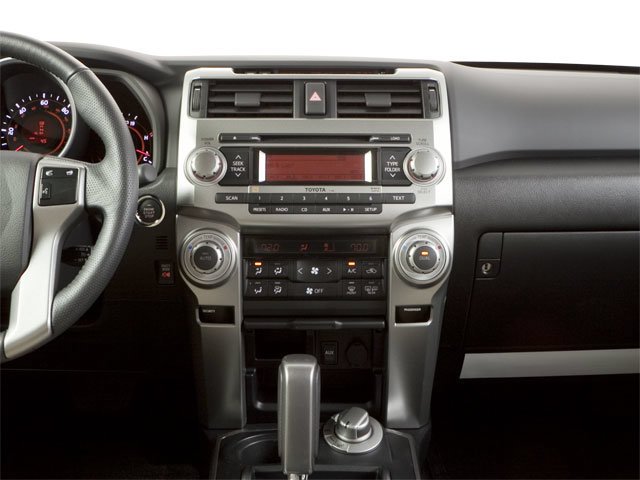Used 2010 Blizzard Pearl Toyota SR5 image 19