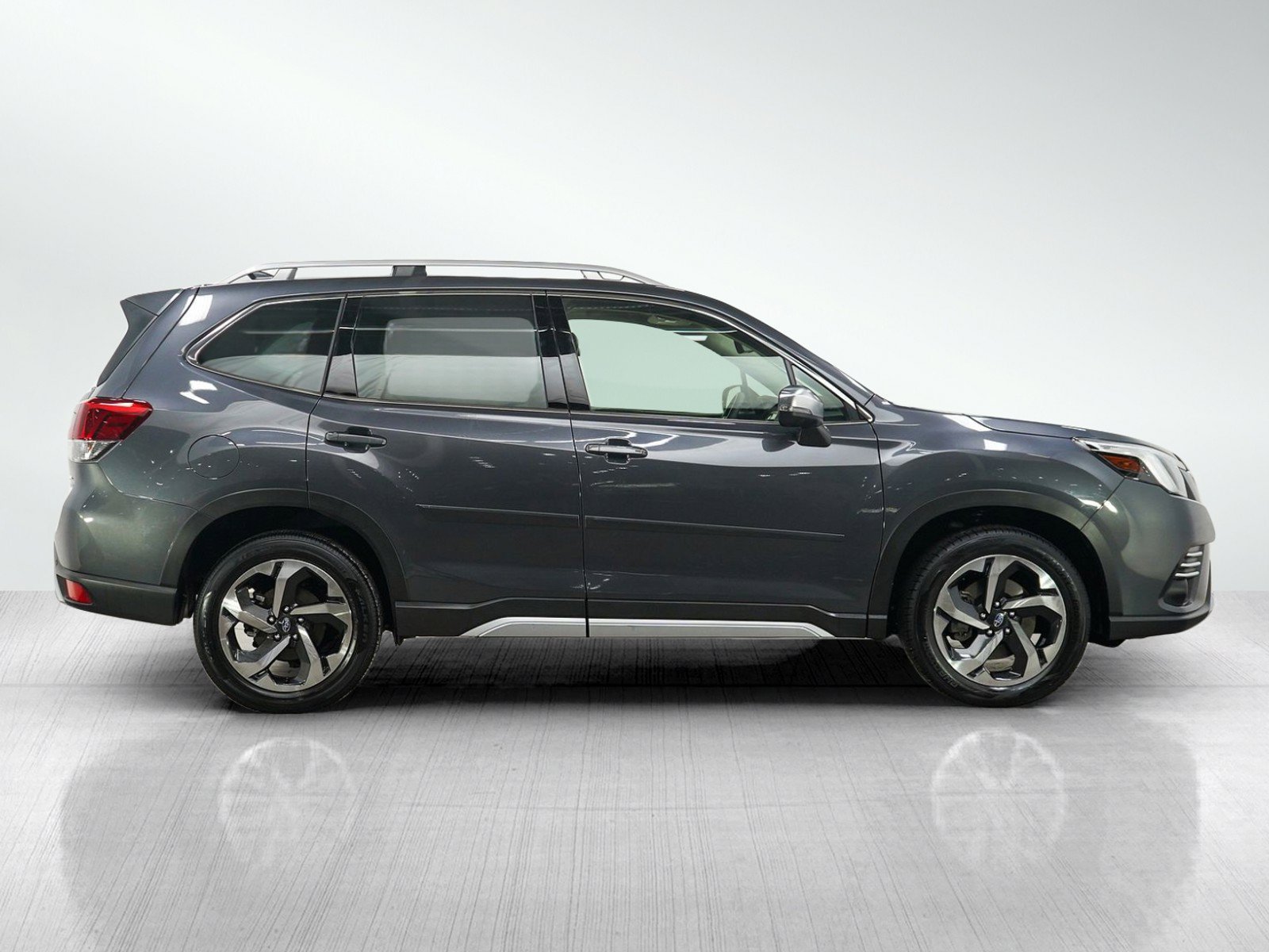 Used 2023 Magnetite Gray Metallic Subaru Touring image 6