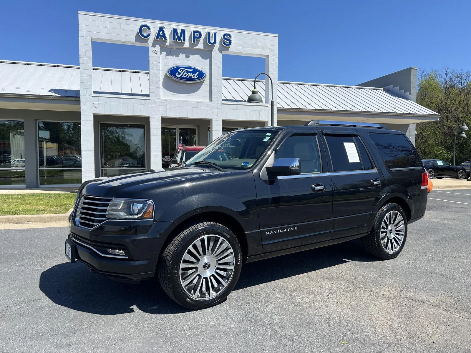 2015 Lincoln Navigator Base
