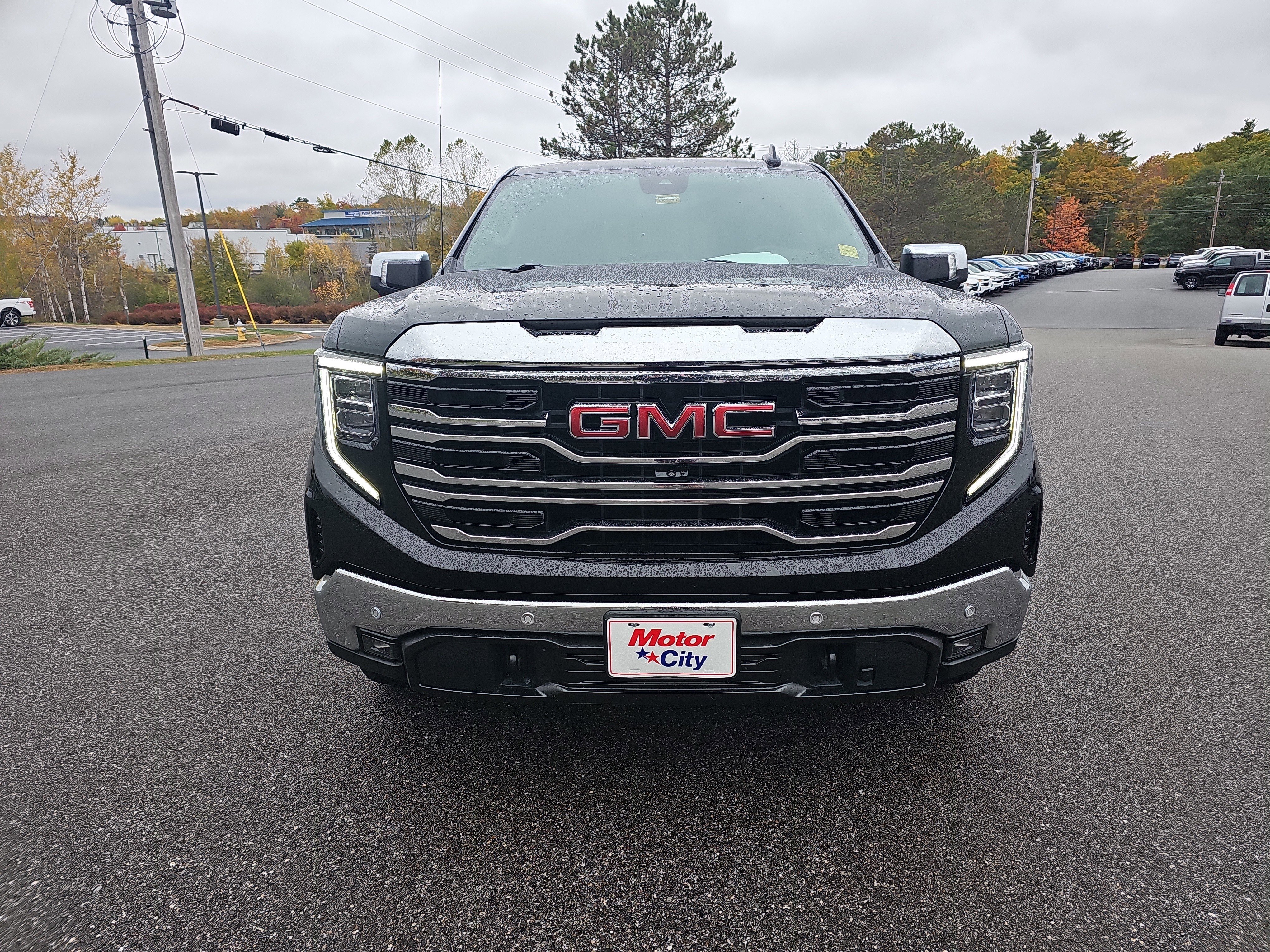 Used 2023 Onyx Black GMC SLT image 8