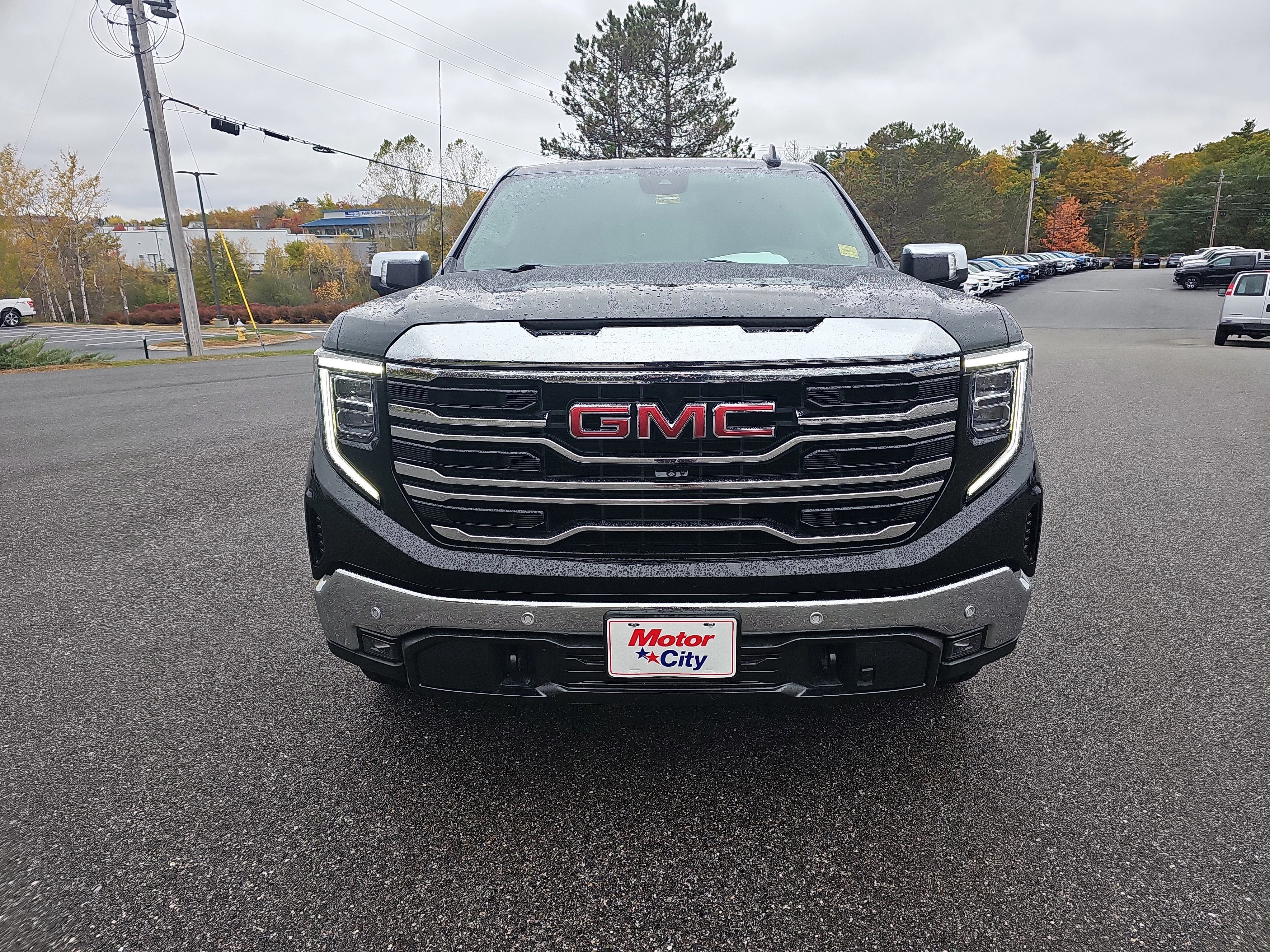 Used 2023 Onyx Black GMC SLT image 8