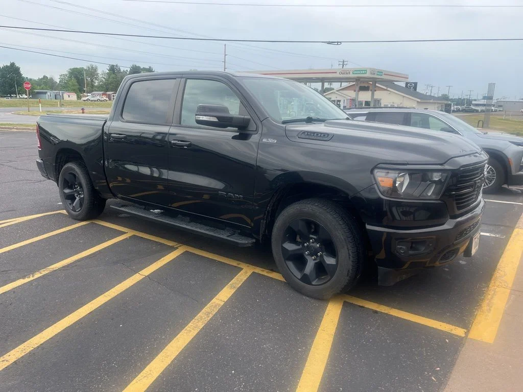 2019 RAM 1500 Big Horn/Lone Star 4x4 Crew Cab 5'7's photo