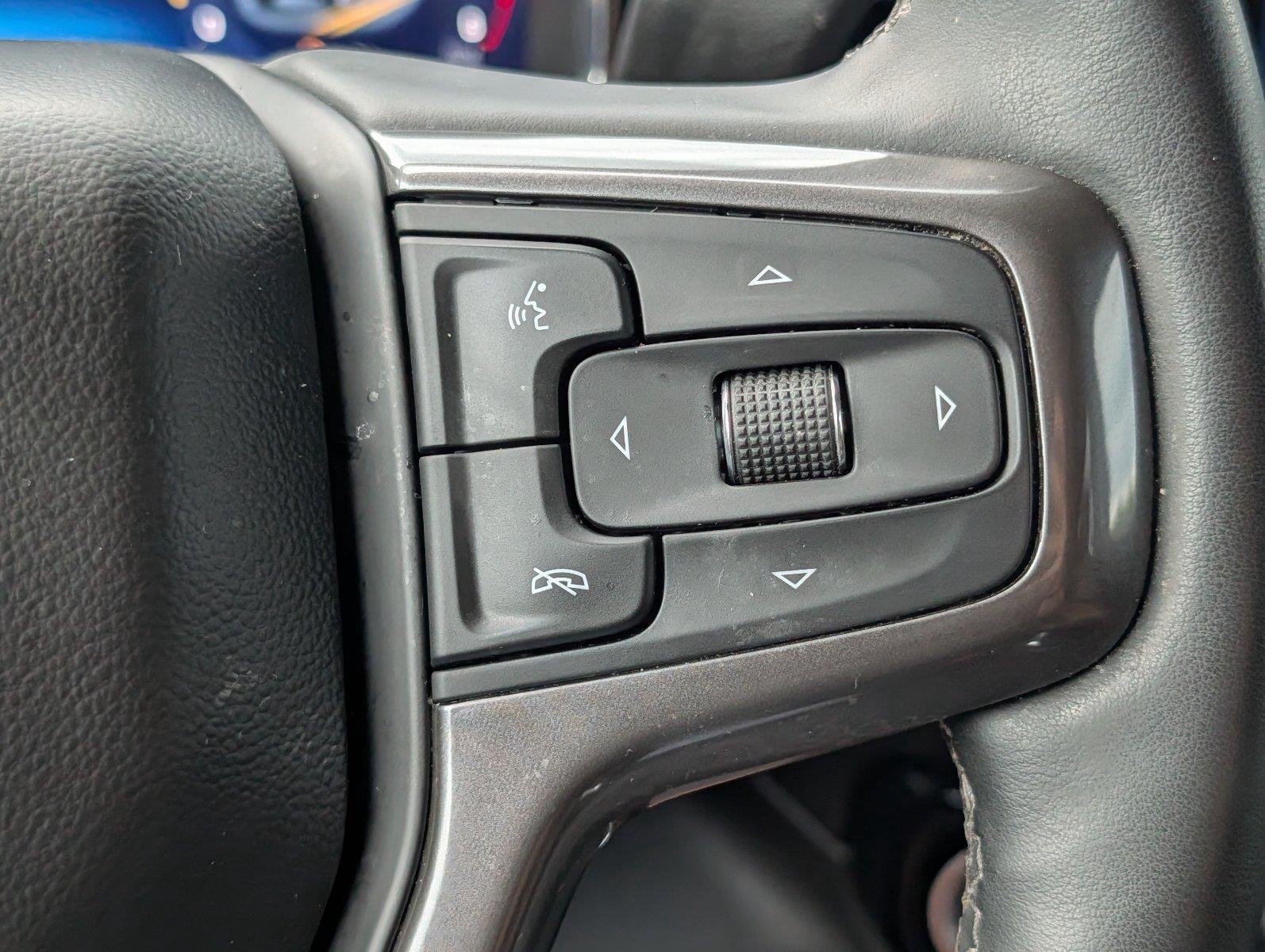 Used 2024 Iridescent Pearl Tricoat Chevrolet High Country image 27