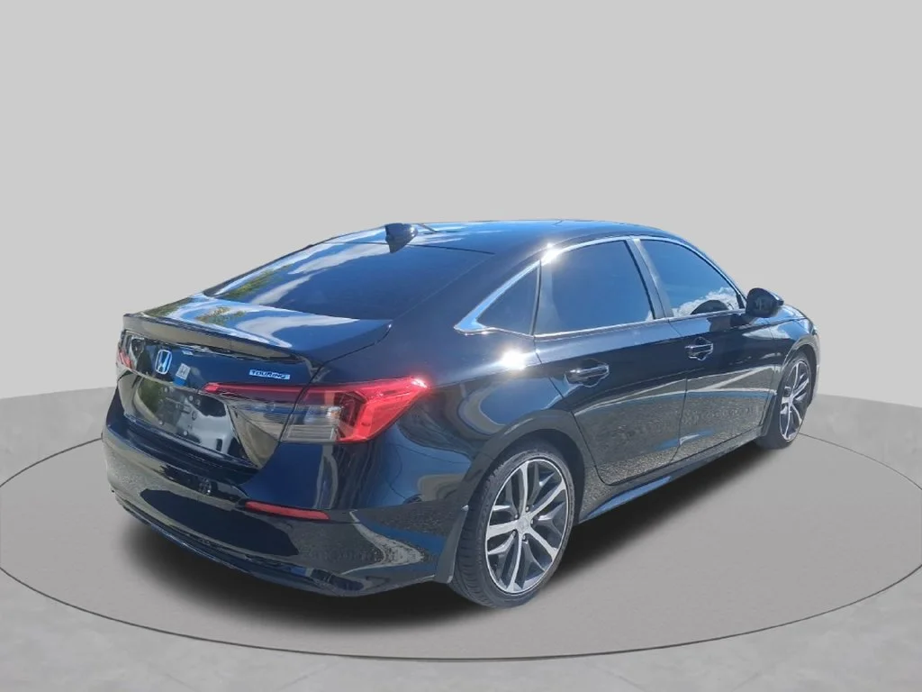 Used 2024  Honda Touring image 7
