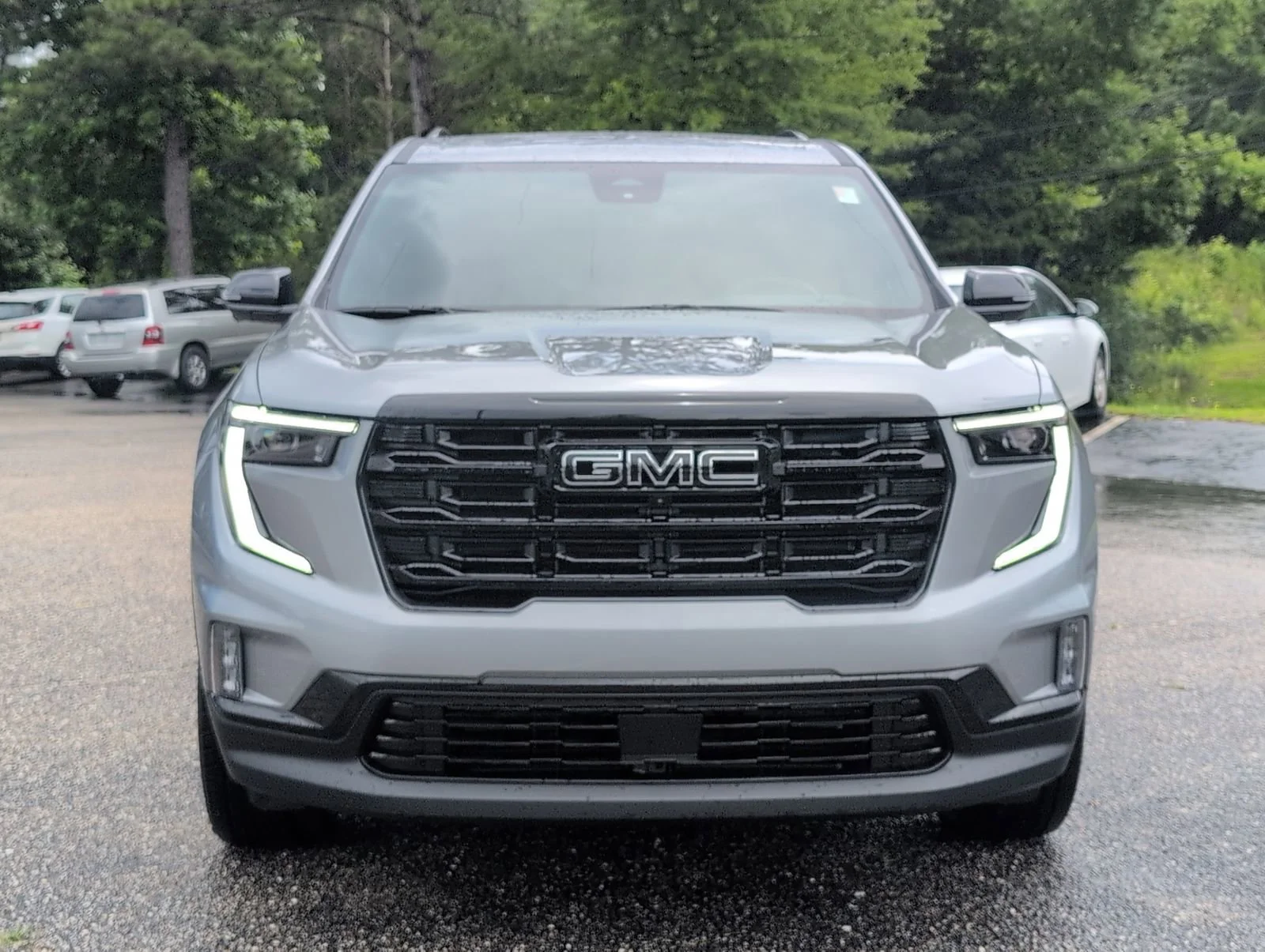 New 2026 Sterling Metallic GMC Elevation image 9
