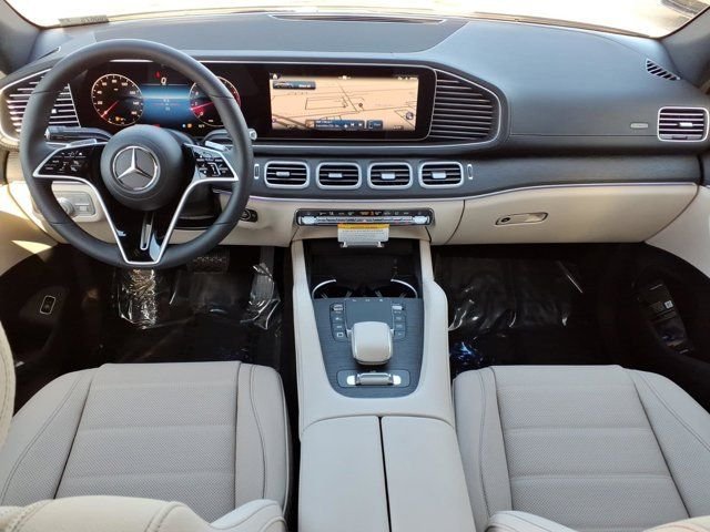 New 2026 Manufaktur Signature Ireland Mid Green Metallic Mercedes-Benz 450 image 4