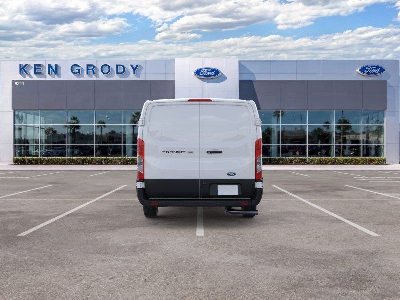 New 2026 Oxford White Ford Base image 5