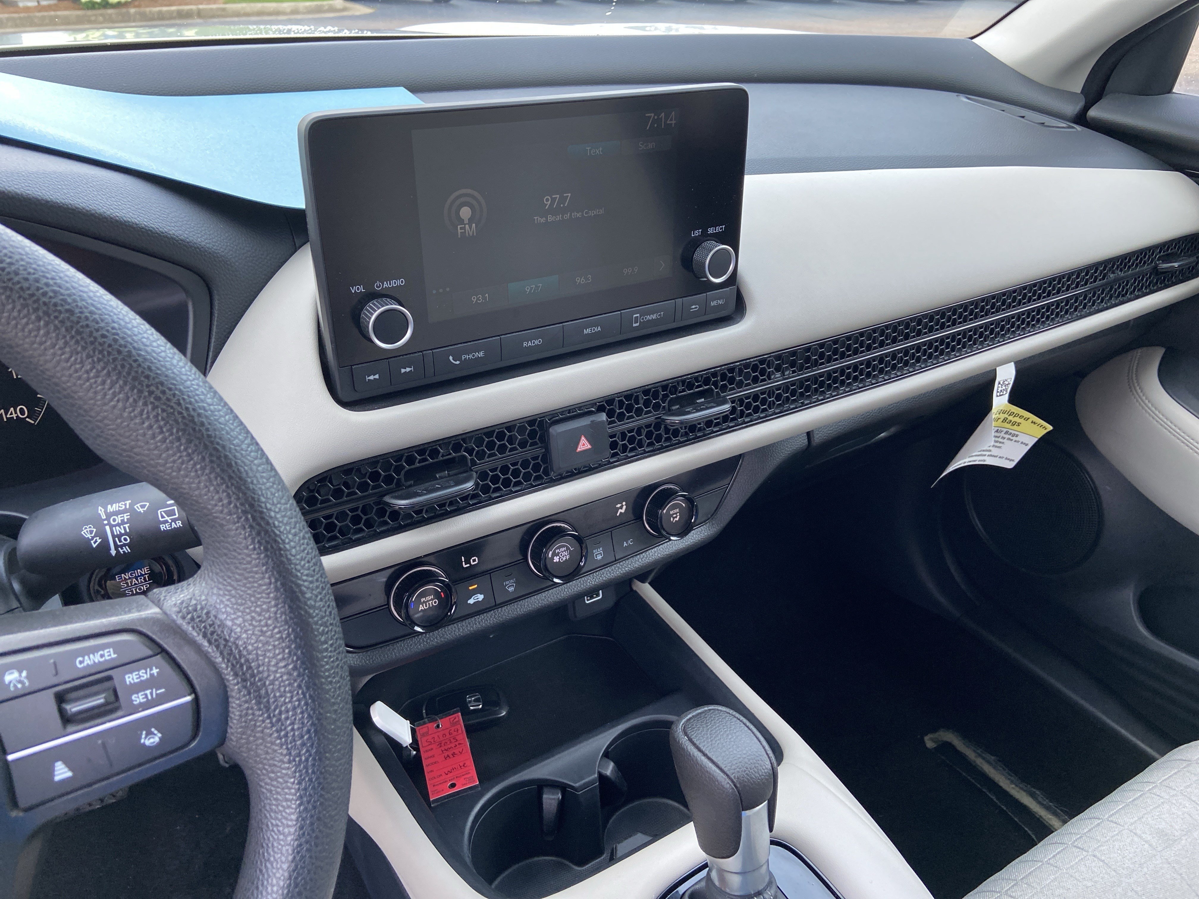 Used 2025 Platinum White Pearl Honda LX image 23