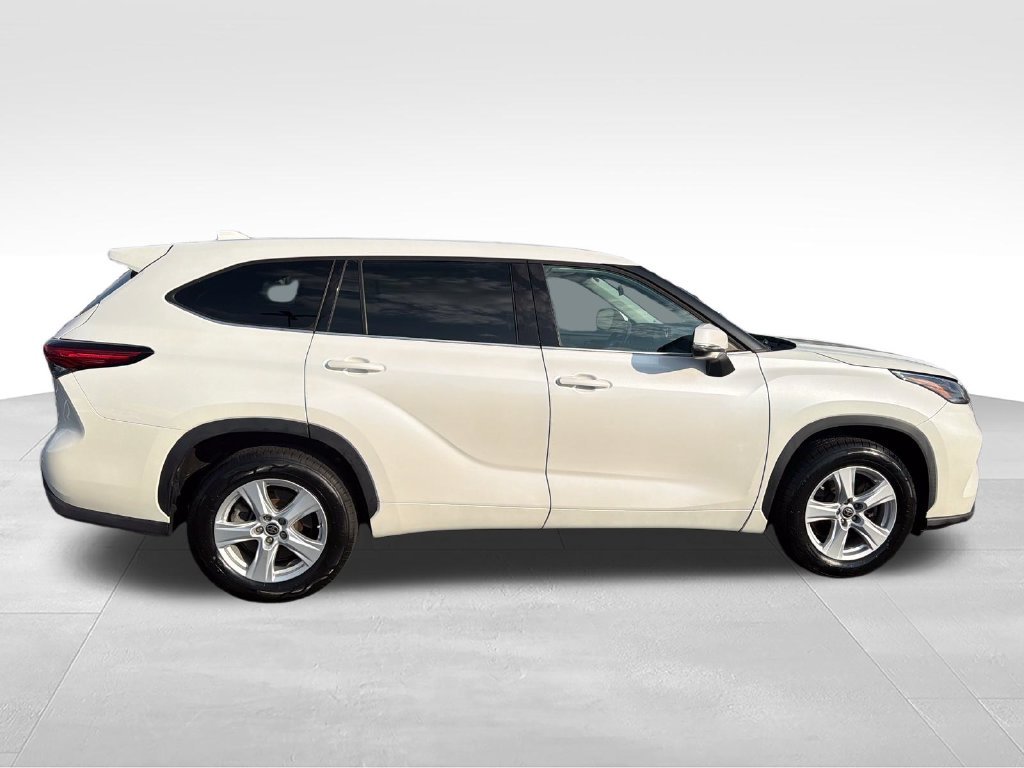 Used 2021 White Toyota LE image 6