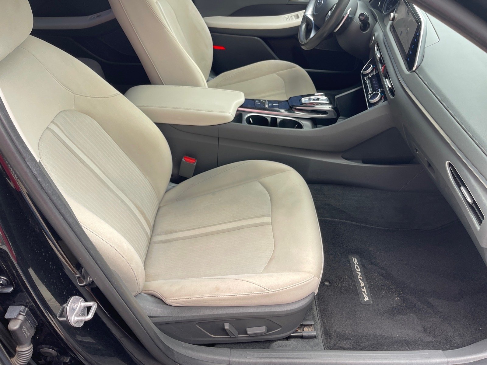 Used 2023 Nocturne Black Hyundai SEL image 18