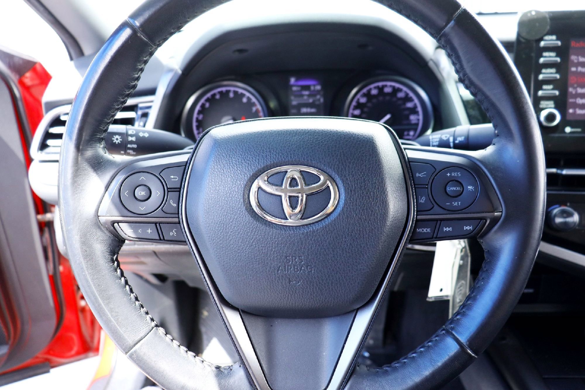 2022 Toyota Camry SE - Photo 12