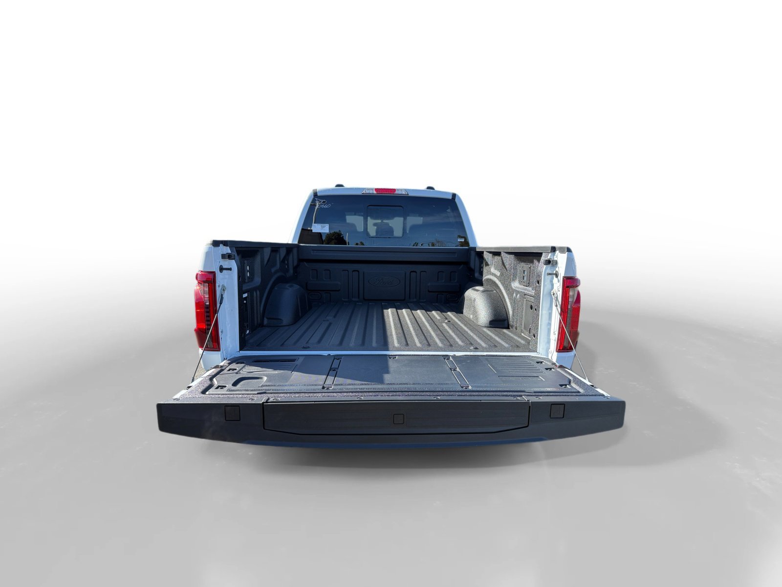 2025 Ford F-150 XLT - Photo 17