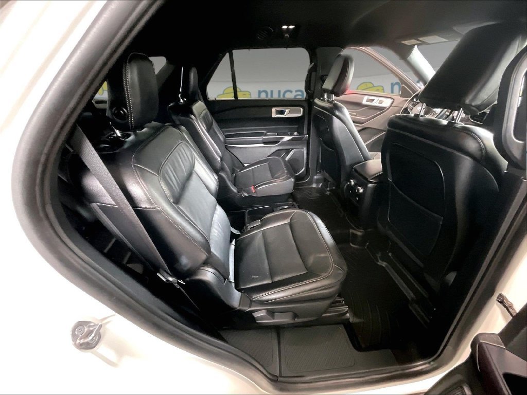 Used 2020 White Ford Limited image 16