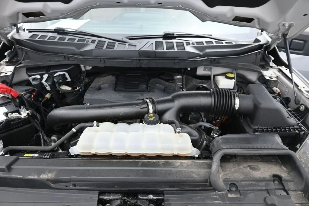 Used 2022 Silver Ford XLT image 17