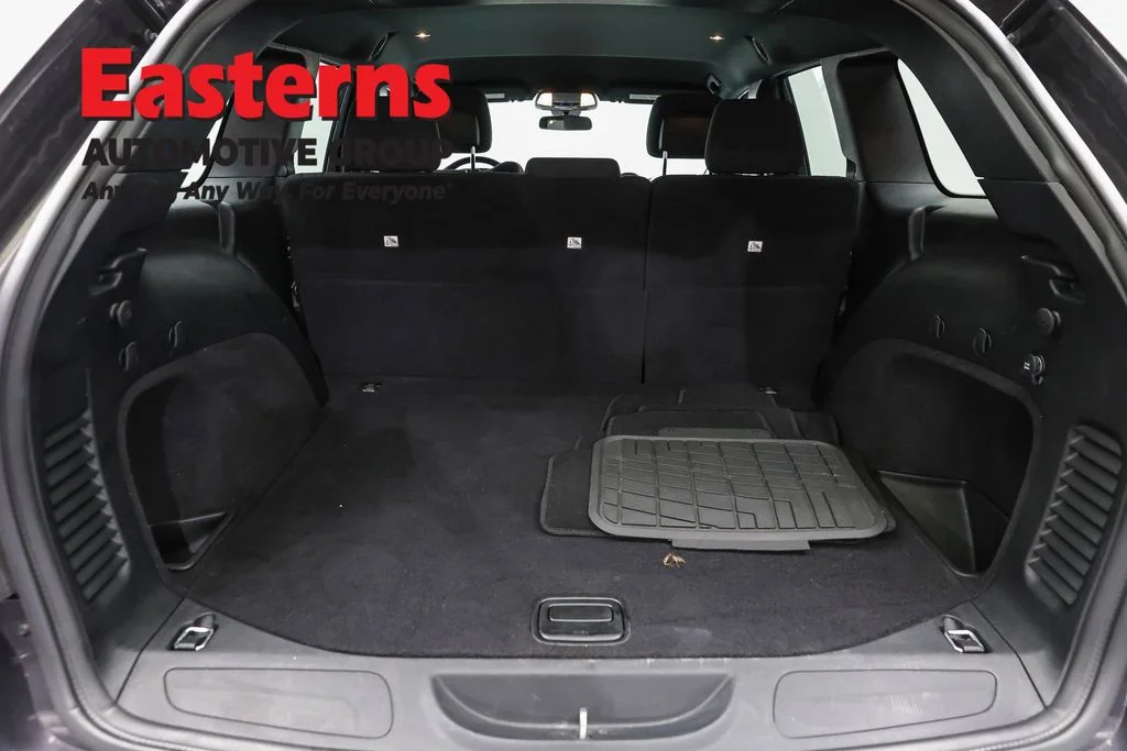 Used 2020 Gray Jeep Laredo E image 8
