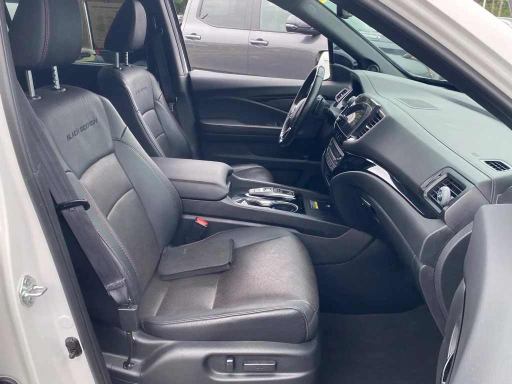 Used 2024  Honda Black Edition image 19