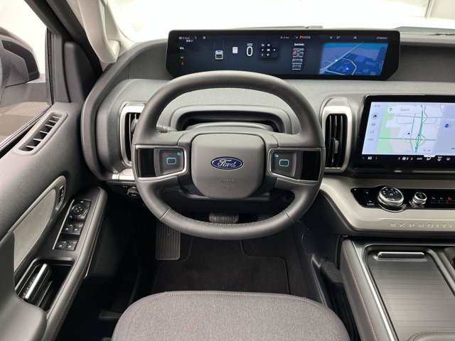 Used 2025 Star White Metallic Tri-Coat Ford Active image 14