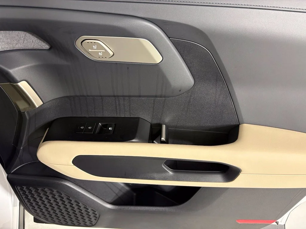 New 2027 Glacial White Pearl Kia EX image 12